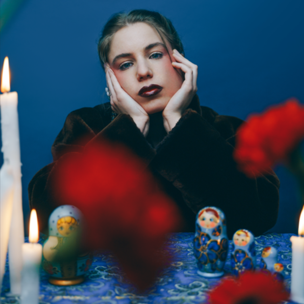 Un programme savamment concocté par les trois virtuoses de Philia Trio : Lisa Strauss (violoncelle), Théo Ould (accordéon) et Pierre Liscia (violon) pour célébrer Noël en famille ou entre amis. Avec le Philia Trio, laissez-vous transporter par des arrangements originaux et des interprétations époustouflantes.