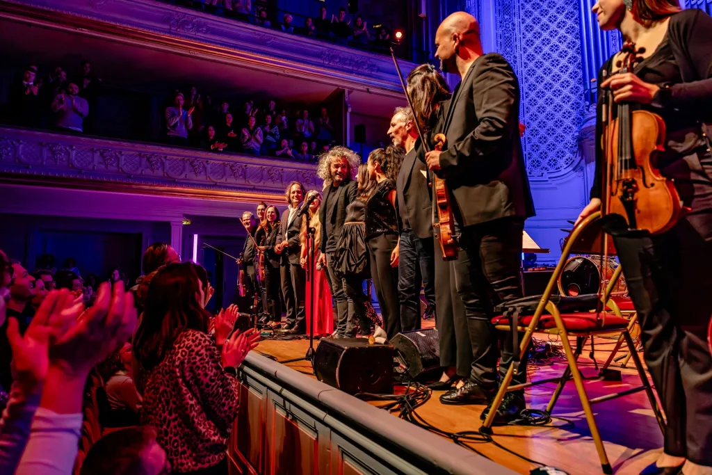 Concert Clash De Purcell à ABBA, dans la salle Gaveau à Paris avec l'Orchestre de Chambre de Toulouse, Yohan Hennequin à la batterie.
