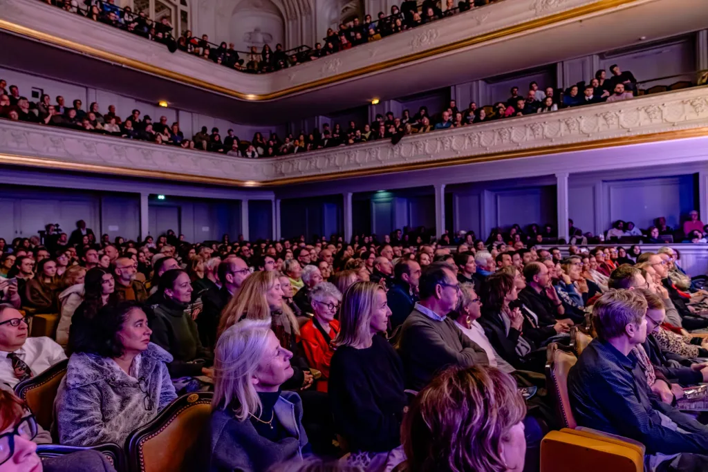 Concert Clash De Purcell à ABBA, dans la salle Gaveau à Paris avec l'Orchestre de Chambre de Toulouse, Yohan Hennequin à la batterie.