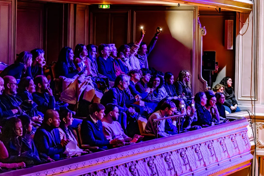 Concert Clash De Purcell à ABBA, dans la salle Gaveau à Paris avec l'Orchestre de Chambre de Toulouse, Yohan Hennequin à la batterie.